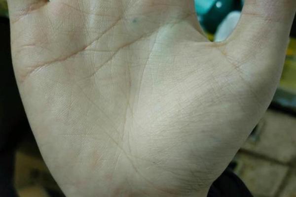 女人短命手相的特征与解读