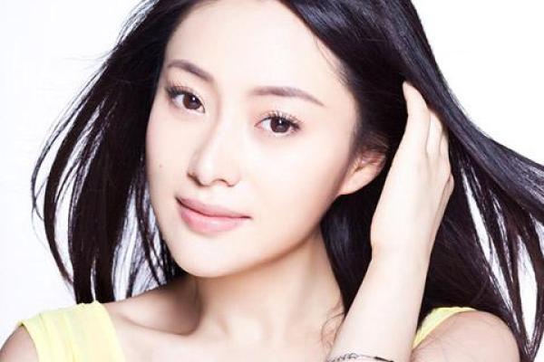 水性杨花女人面相解析：如何从面部特征看出其性格与行为模式