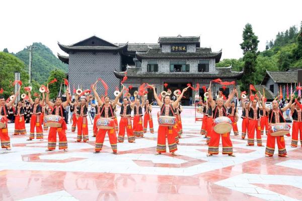 探索土家族文化的传统与现代融合