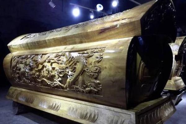 做梦梦到死人是什么意思？解读梦境中的死亡象征