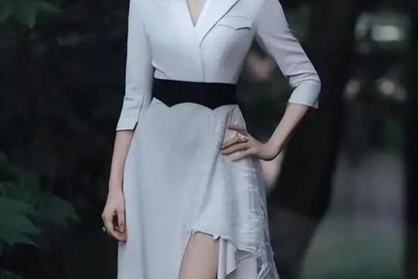 胡静面相大揭秘，神秘面容背后藏着怎样的秘密？