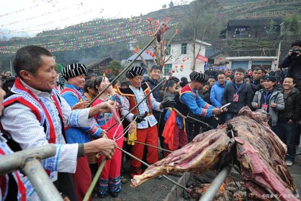 藏族节日庆典：揭开神秘的风俗与传统