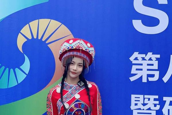 土家族文化的多元性与地域特色