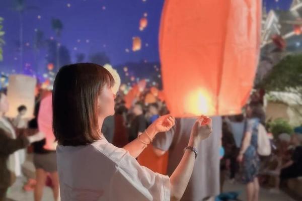 点亮希望，放飞心愿：孔明灯民俗节庆夜