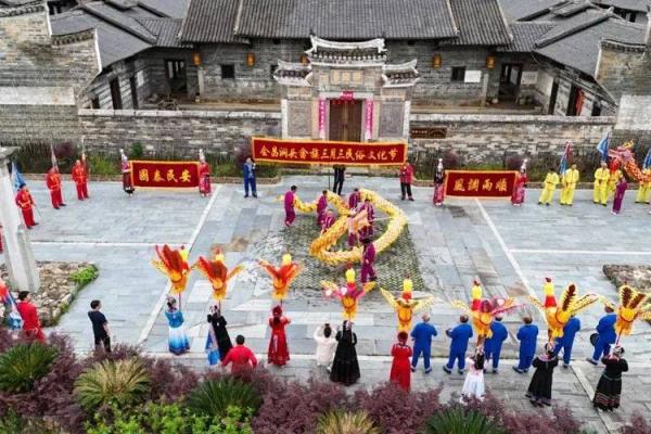 赣南客家文化中的传统节庆与风俗传承