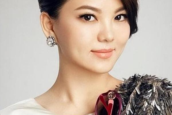 李湘蜜：甜蜜人生，运势璀璨如星辰