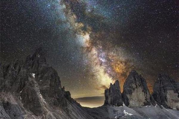 奕泷：瑞气盈门，智慧如水，人生璀璨如星河璀璨