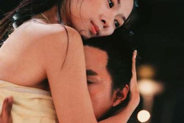 爆！周冬雨李易峰命理婚配，揭秘明星爱情密码