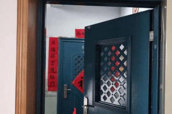 大门对大门风水解析与化解方法