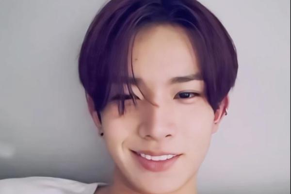 歪嘴笑男面相：笑里藏刀的神秘面相揭秘