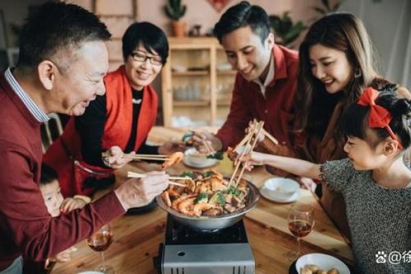 春节里的团圆故事：民俗传承中的家国情怀
