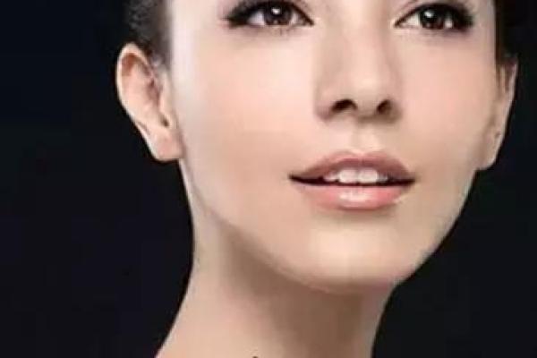 美女痣相揭秘：太白童子运势大解析！