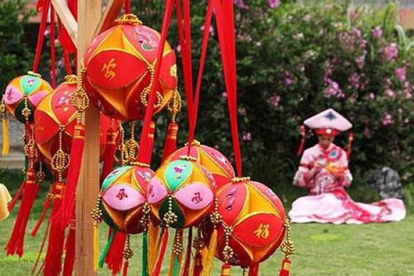 歌圩欢腾，三月三广西民俗探秘之旅
