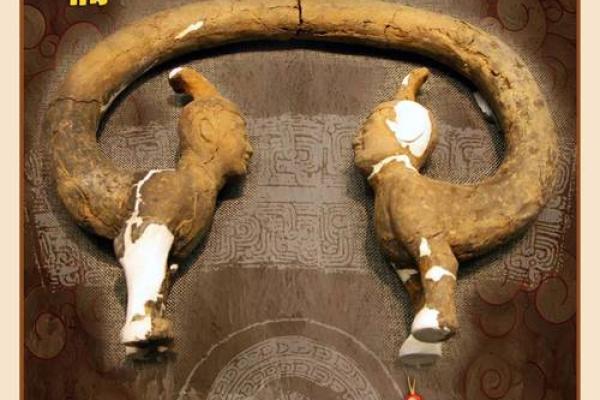 蛇文化与鸡文化：从传统象征看中国古老信仰