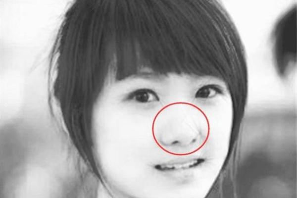 面相揭秘：拜金女的面相特征一览