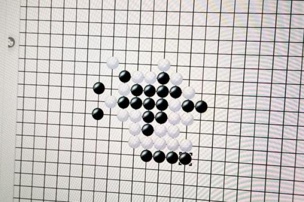 名字PK小游戏：挑战你的记忆力和创造力