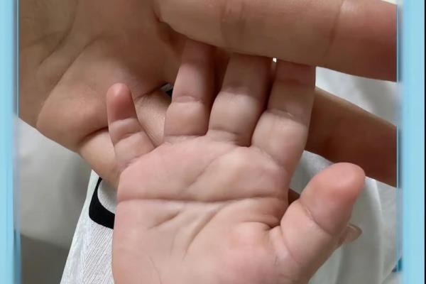 宝宝手相大揭秘：看手掌识未来，宝宝的命运早注定？