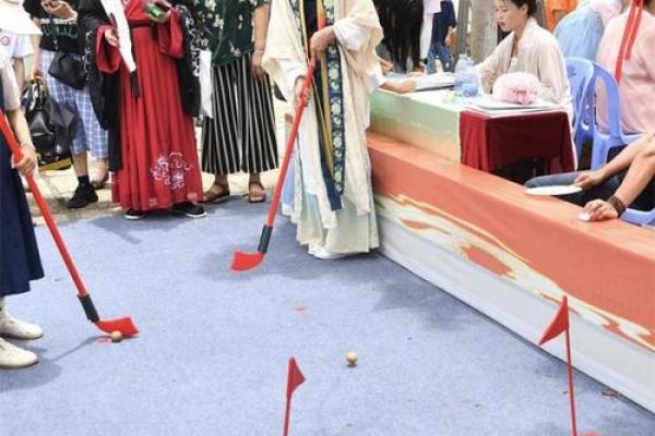 端午龙舟竞渡忙，民俗文化韵味长