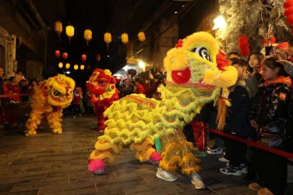 元旦狂欢：民俗盛宴中的传统魅力