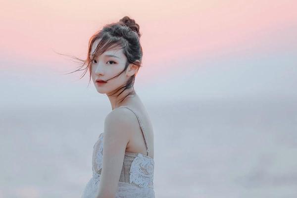 林海洛：海洋之畔，林涛汹涌，寓意广阔人生，运势无限