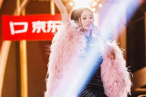 天命所归？杨幂红运长存，命理师揭秘其一生辉煌之谜