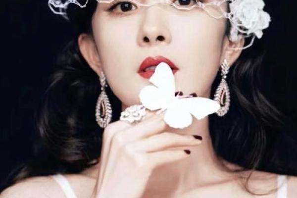 天命所归？杨幂红运长存，命理师揭秘其一生辉煌之谜