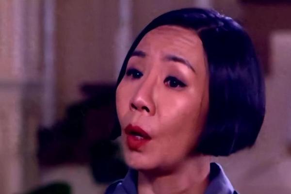 八字注定：她如何成为豪门阔太的传奇人生