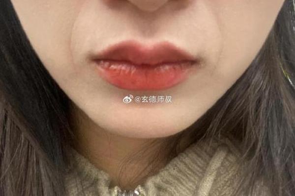 嘴角微扬，运势亨通：揭秘吊嘴角面相的神秘魅力