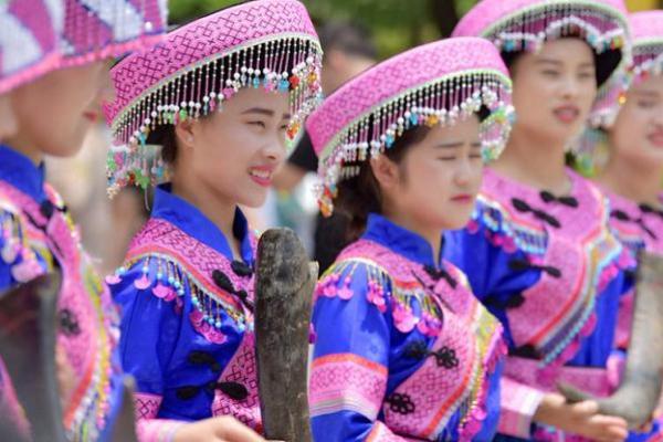 苗族花山节：传承千年民俗，共赏盛装狂欢