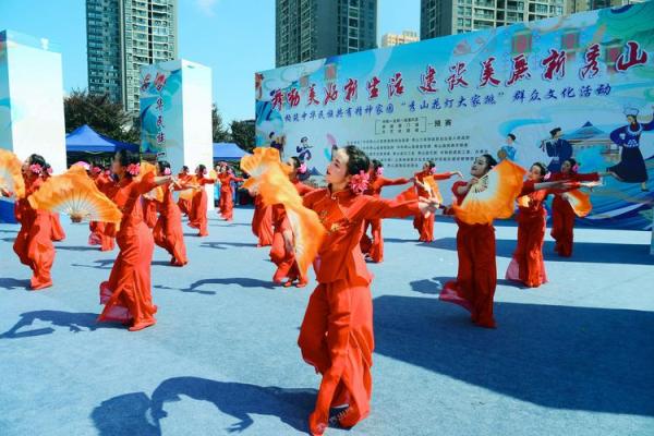 花山节：探寻古老民俗，共赏民族风情