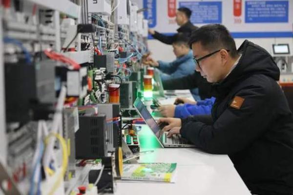 如何选择元字为公司命名，提升市场竞争力