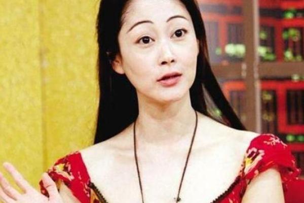 红颜薄命：揭秘受宠女人的独特面相特征