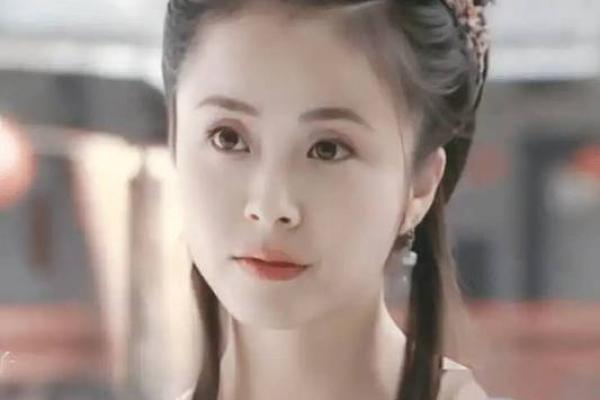 杨若兮：翩翩若仙，兮兮如诗，美好名字蕴藏无尽运势