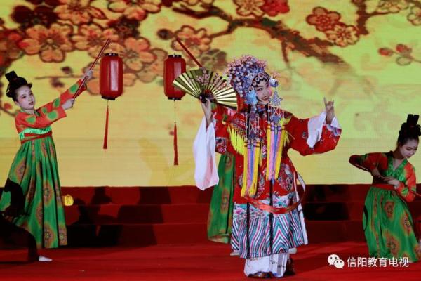 七月盛宴，节日庆典轮番上演